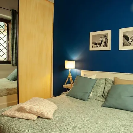 Apartment Flo'S Chathedral Home